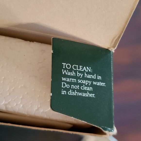 Vtg Avon Second Edition 1982 Christmas Memories Keeping the Christmas Tradition - Picture 12 of 13